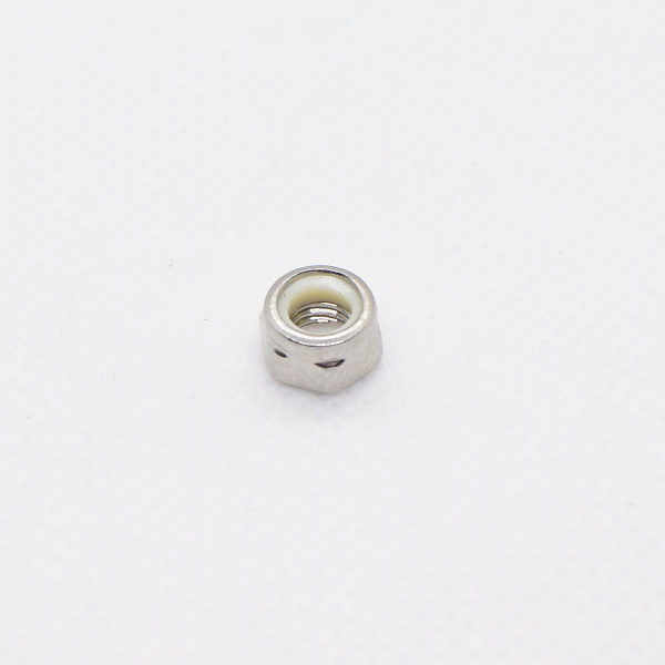 Samojistná matice M5